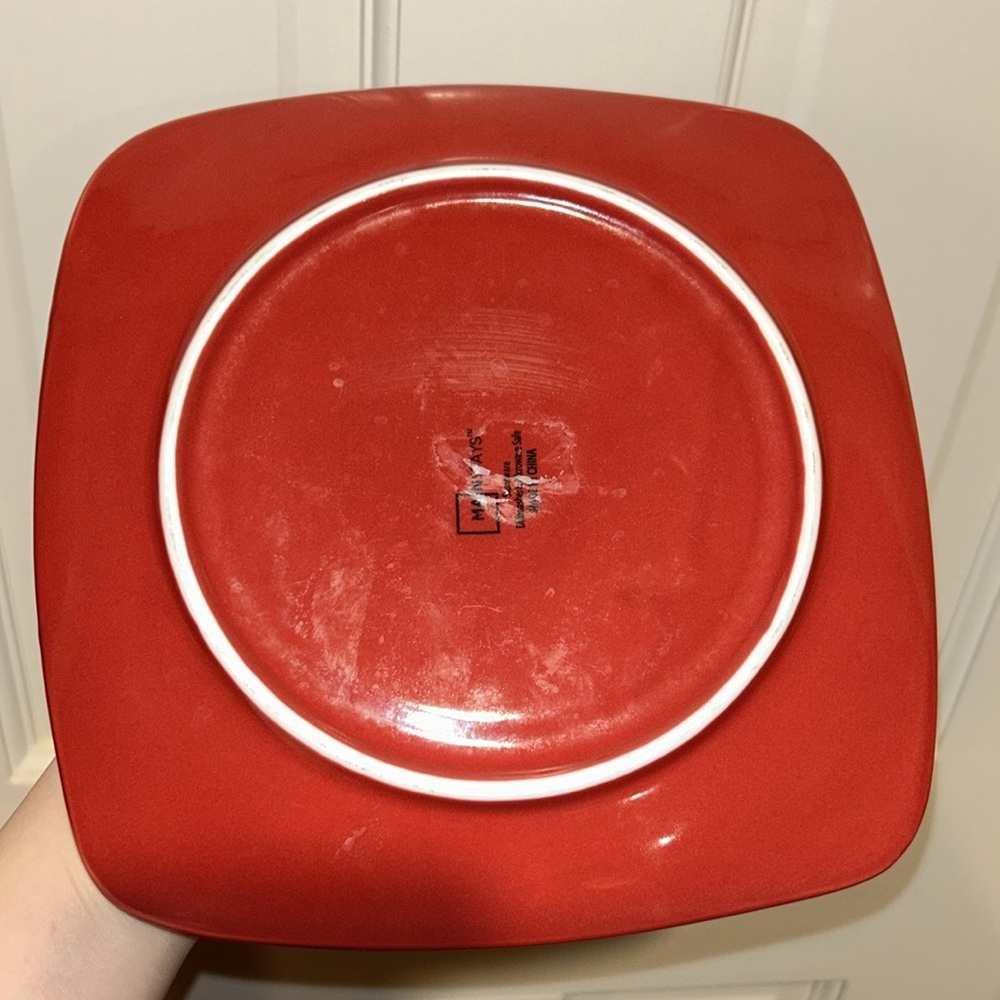 Square red plate - Picture 2 of 3